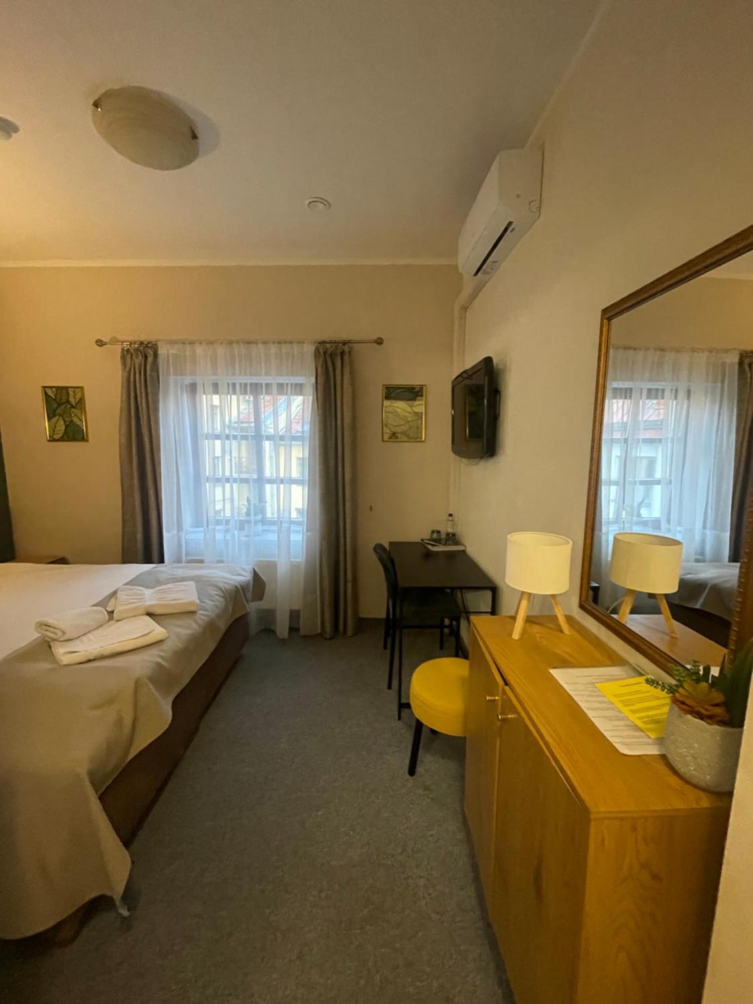 Apple Economy Hotel Kaunas Exteriér fotografie