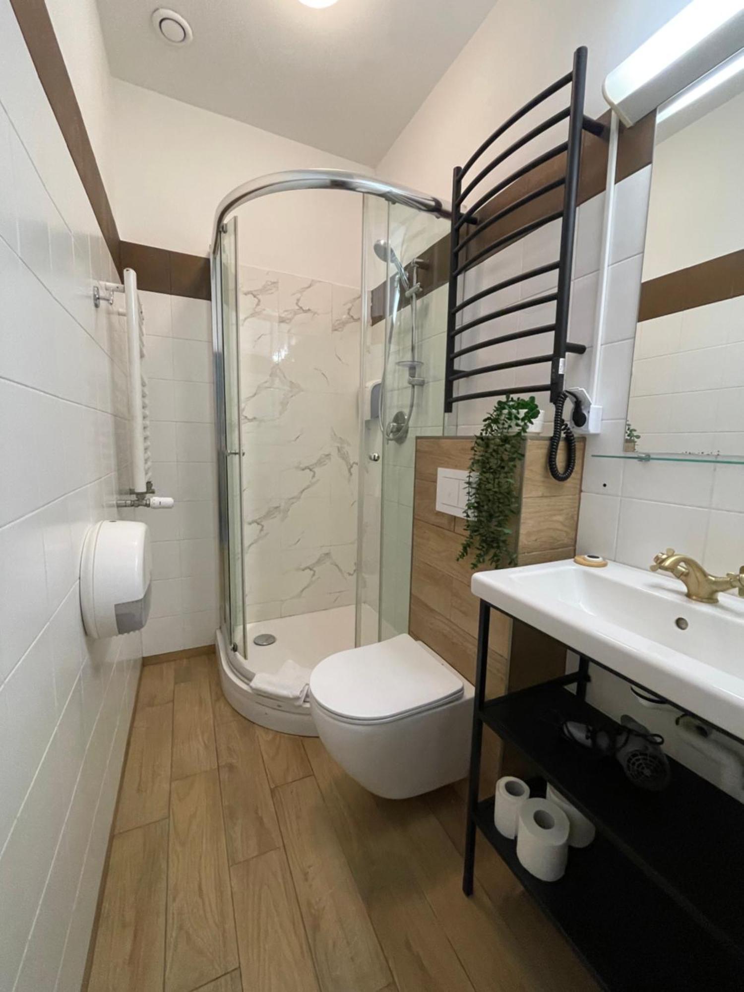 Apple Economy Hotel Kaunas Exteriér fotografie